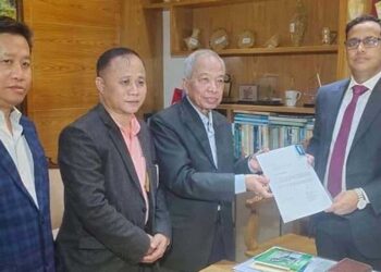 নির্বাচন থেকে সরে দাঁড়ালেন সাবেক এমপি ঊষাতন তালুকদার