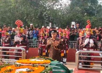 শার্শায় বীরশ্রেষ্ঠ নুর মোহাম্মদ শেখের সমাধিতে সর্বস্তরের মানুষের শ্রদ্ধা