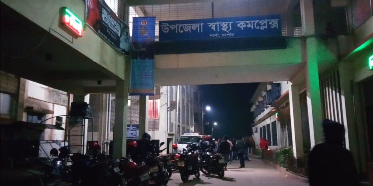 নাভারণে ট্রাক মোটরসাইকেলের মুখোমুখি সংঘর্ষে দলিল লেখকের মৃত্যু