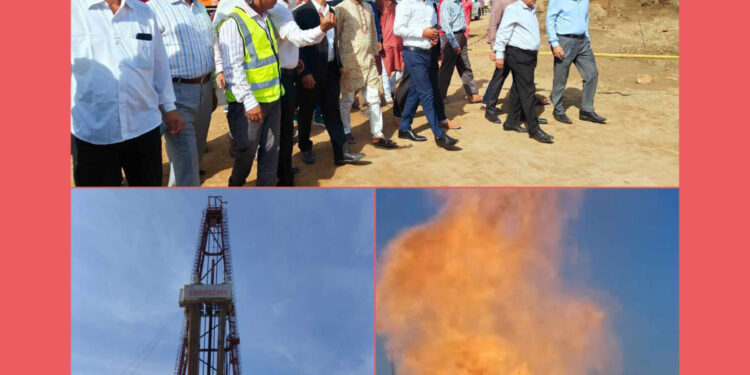 সিলেটে প্রথম তেলের খনির সন্ধান