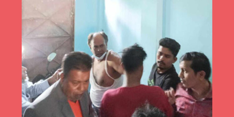 চাটখিলে কৃষি ব্যাংকে ডাকাতি করতে গিয়ে আটক -১