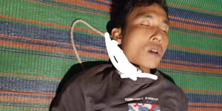 ঋণ পরিশোধের চাপ সইতে না পেরে আত্মহত্যা