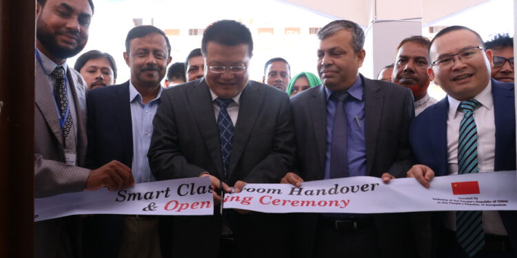 সিলেটে দ্বিতীয় স্মার্ট ক্লাসরুম উদ্বোধন করলো চীনা দূতাবাস