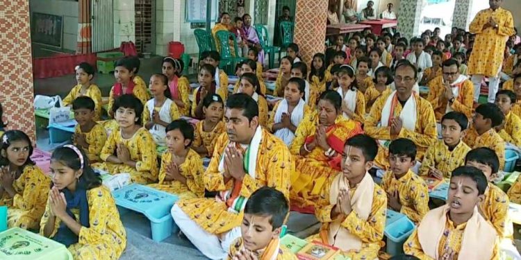 দক্ষিণ এশিয়ার মধ্যে শেষ্ঠ ও বড় গীতা বিদ্যাপীঠ কচুয়া উপজেলা মন্দির কমপ্লেক্স