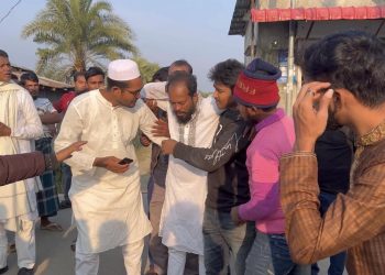 পটুয়াখালীতে নৌকা ও ঈগল প্রতীকের কর্মীদের মধ্যে  সংঘর্ষ