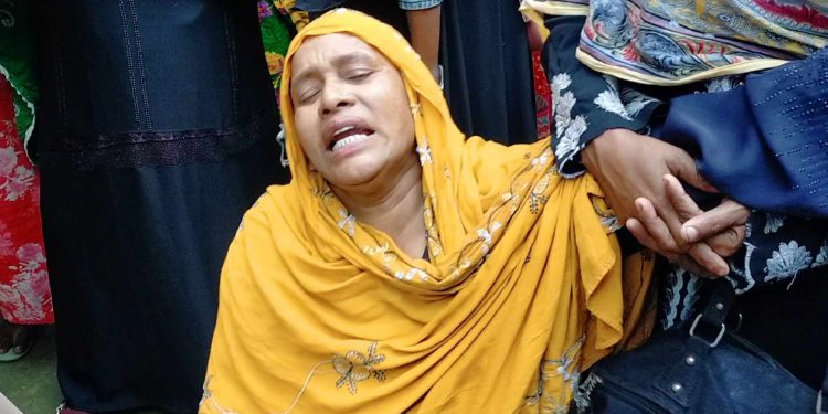 বেনাপোলে যৌতুক দিতে না পারায় স্বামী ও শ্বশুর শাশুড়ীর নির্যাতনে গৃহবধূর মৃত্যু