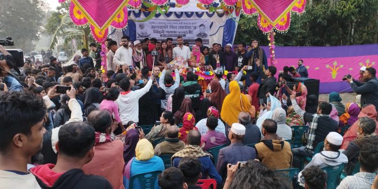 পায়ে ব্যথার জন্য আসতে দেরি হল -মাশরাফি 