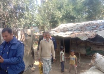 কক্সবাজারে প্রতিপক্ষের ঘরে আগুন দিয়ে উচ্ছেদ করার চেষ্টা