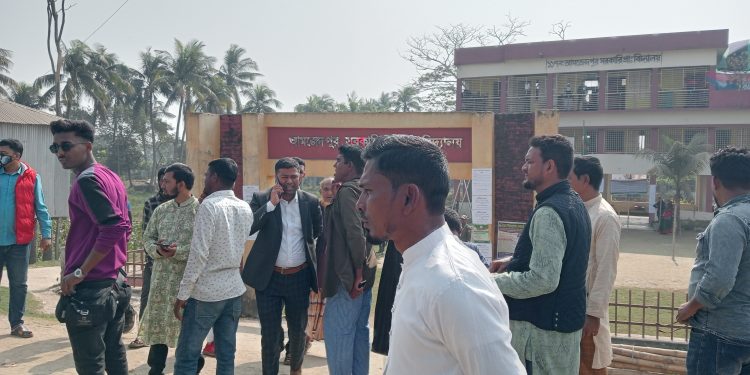 পটুয়াখালী-৪ (কলাপাড়া-রাঙ্গাবালী) আসেন শান্তিপুর্নভাবে ভোট গ্রহণ সম্পন্ন,চলছে গননা