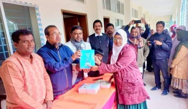 বাঘায় বছরের ১ম দিনে নতুন বই, আনন্দে ভাসলো পনের হাজার ছয়শত শিক্ষার্থী