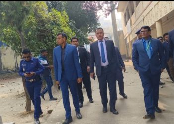 শার্শা আসনে ভোট কেন্দ্র পরিদর্শন করলেন ইন্ডিয়ান পর্যবেক্ষক