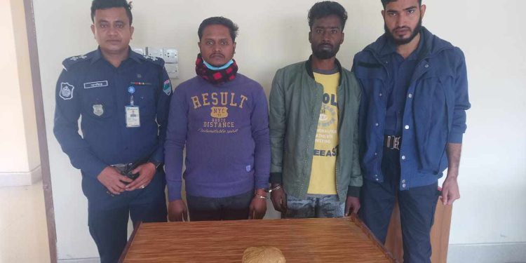 বেনাপোলে পৃথক অভিযানে ২ মাদক ব্যবসায়ী গ্রেফতার