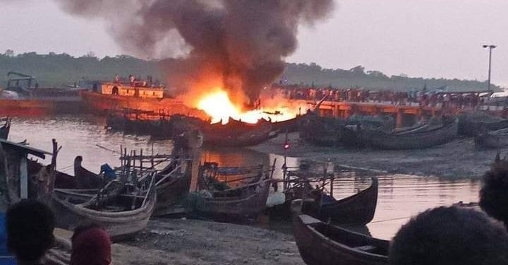 বাঁশখালীর খাটখালী জেটিতে ফিশিং বোটে অগ্নিকাণ্ডে আহত-৩