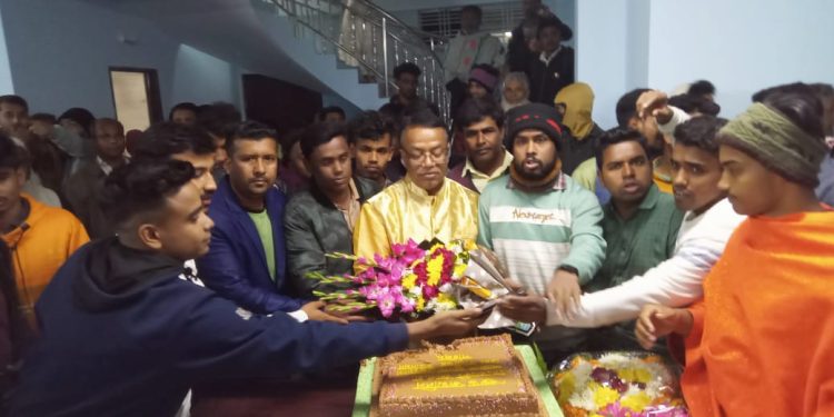 কালীপুরের চেয়ারম্যান আ ন ম শাহাদাত আলম এর জন্মদিন উদযাপিত