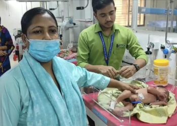 পটুয়াখালীতে ময়লার ঝোপ থে‌কে  নবজাত‌ক উদ্ধার