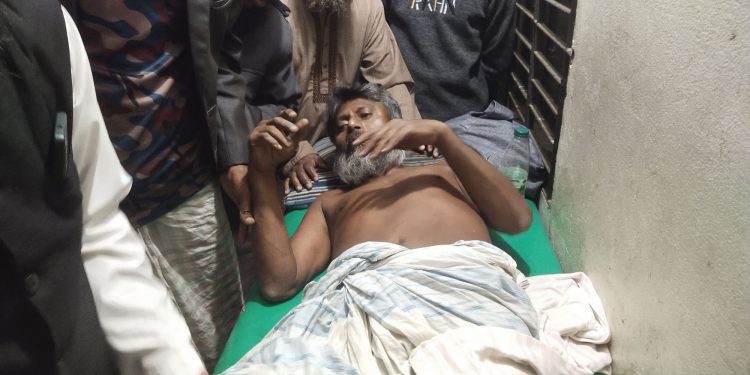 পটুয়াখালীতে ইউপি চেয়ারম্যানকে হাতুরি পেটা, গুরুতর আহত