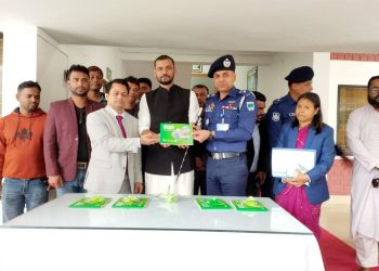 মেগা প্রজেক্ট গুলো ৫ বছরের মধ্যে দৃশ্যমান হবে-হুইপ হবার পর নিজ এলাকায় মাশরাফি