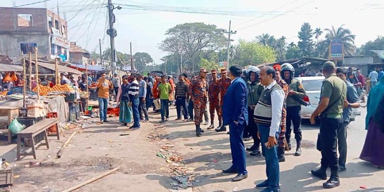 নড়াইল যশোর বেনাপোল মহাসড়কের অবৈধ স্থাপনা উচ্ছেদ