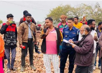 নড়াইলে পাঁচ ইটভাটাকে ১২ লাখ টাকা জরিমানা