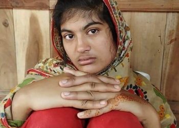 কান্না থামাতে নুসরাতের মুখ চেপে ধরেন সৎ  মা, প্রাণটা বেরিয়ে যায় নিমিষেই!