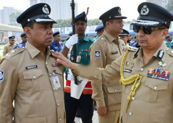 নরসিংদীর মাধবদী থানার অফিসার ইনচার্জ মোহাম্মদ কামরুজ্জামান আইজিপি পদকে ভূষিত