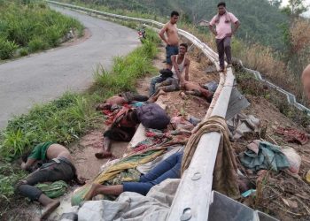 সাজেকে ডাম্পট্রাক খাদে পড়ে ছয় শ্রমিক নিহত, আহত-১৩