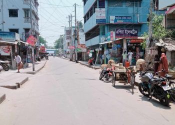 তীব্র তাপদাহে জনশুণ্য হয়ে পড়েছে ব্যস্ততম নগরী বেনাপোল