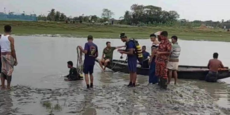রামপালে নদীতে গোসল করতে গিয়ে ফিরে আসেনি শাওন