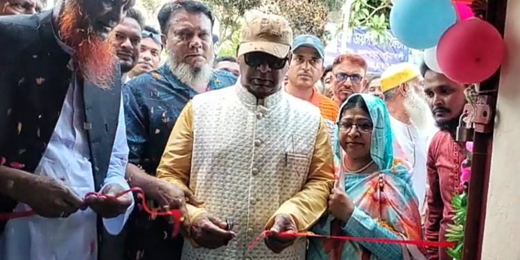 মহিপুর থানা আওয়ামী লীগের অফিস উদ্বোধন করলেন ত্রাণ প্রতিমন্ত্রী