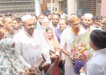 দেবহাটা উপজেলা চেয়ারম্যান ও ভাইস চেয়ারম্যানদের দায়িত্ব গ্রহন