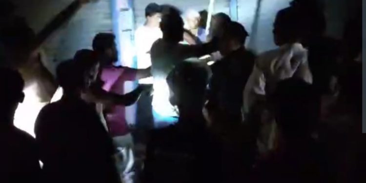 ভাঙ্গায় জায়গা জমির শত্রুতার জের ধরে দু,পক্ষের সংঘর্ষ, আহত-১০