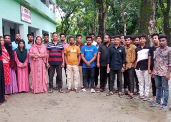 দেবহাটায় পারুলিয়াতে সেচ্ছাসেবী সংগঠন আমাদের টিমের এক বর্ধিত সভা অনুষ্ঠিত