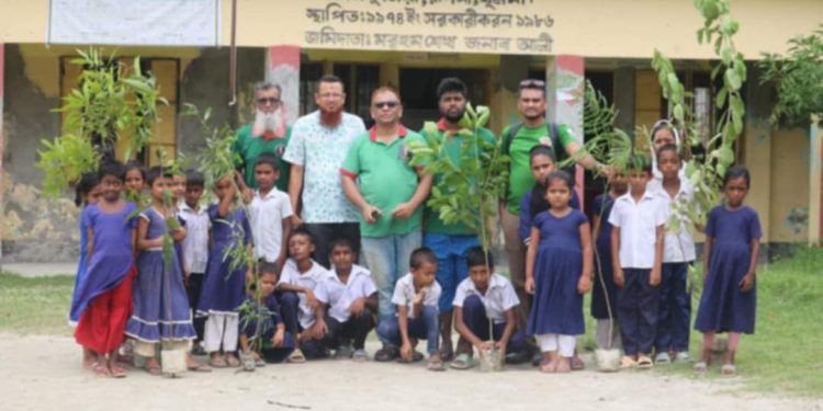আলোর মিছিল-এর টানা ৬ দিন যাবৎ বৃক্ষরোপন কর্মসূচি পালন