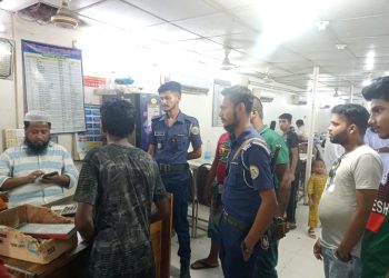 অস্বাস্থ্যকর পরিবেশে খাবার তৈরী ও সরবরাহ, কুয়াকাটায় দু’টি খাবার হোটেলকে ৩ লাখ টাকা জরিমানা