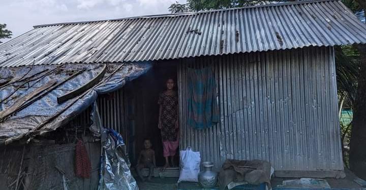 চাটখিল-সোনাইমুড়ীতে বন্যার পানিতে নতুন বাড়িঘর রাস্তার মূল সড়ক গুলো প্লাবিত