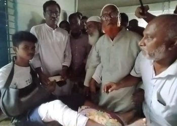 বিএনপির ভারপ্রাপ্ত চেয়ারম্যান তারেক রহমানের নির্দেশে বৈষম্যবিরোধী ছাত্র আন্দোলনে ঢাকায় গুলিতে আহত পোশাক শ্রমিকের পাশে বিএনপি