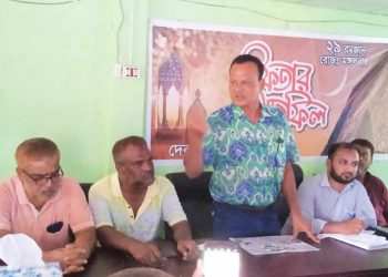 দেবহাটা প্রেসক্লাবের ঐক্য প্রতিষ্ঠার সকল সাংবাদিকরা এক কাতারে