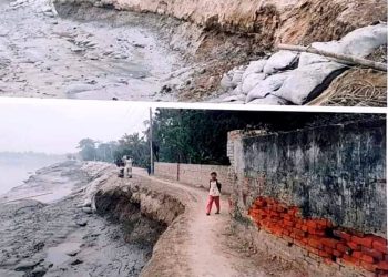 দেবহাটার ইছামতী নদীর পানি কানায় কানায় বেড়ি বাঁধে ভাঙ্গন, জনমনে আতঙ্ক