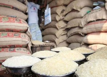 চাটখিলে ওএমএস’র চাল যাচ্ছে কালো বাজারে