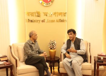 স্বরাষ্ট্র উপদেষ্টার সঙ্গে পাকিস্তানের হাইকমিশনারের সাক্ষাৎ