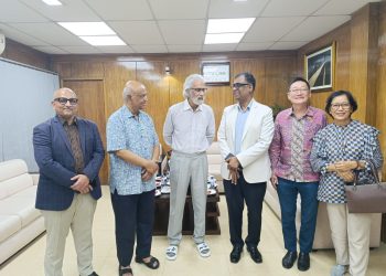 স্থানীয় সরকার উপদেষ্টার সাথে সিরডাপ মহাপরিচালকের বৈঠক অনুষ্ঠিত