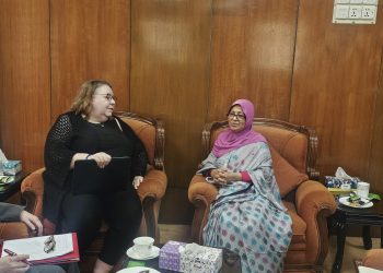 স্বাস্থ্য উপদেষ্টার সঙ্গে মার্কিন চার্জ দ্য অ্যাফেয়ার্সের সাক্ষাৎ