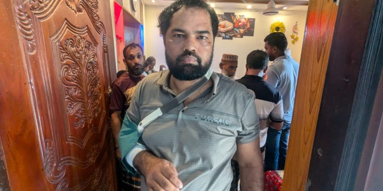 কুয়াকাটায় অস্রের মুখে বিএনপি নেতার বাড়ীতে  দুর্ধর্ষ  ডাকাতি, স্বর্ণালংকারসহ নগদ টাকা লুট’ আহত ২