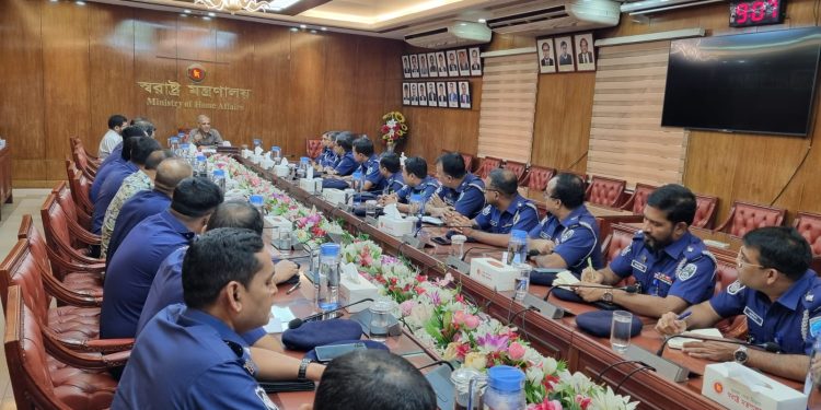 ঘুষ ও চাঁদাবাজি বন্ধে কঠোর পদক্ষেপ গ্রহণের আহ্বান স্বরাষ্ট্র উপদেষ্টার