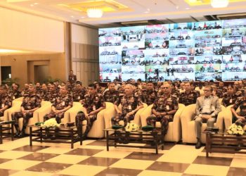 দুর্নীতি থেকে নিজেদের দূরে রাখতে বিজিবি সদস্যদের প্রতি কঠোর নির্দেশ স্বরাষ্ট্র উপদেষ্টার