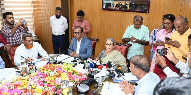 ১৩ অক্টোবর থেকে ৩ নভেম্বর ইলিশ ধরা নিষেধ:মৎস্য ও প্রাণিসম্পদ উপদেষ্টা