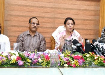 মোহাম্মদপুর কাঁচাবাজারে পলিথিন শপিং ব্যাগ বন্ধে মতবিনিময় সভা: