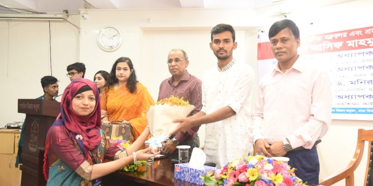 বিশ্ববিদ্যালয়ের শিক্ষক-শিক্ষার্থীদের জ্ঞান এবং প্রজ্ঞাকে দেশ পুনর্গঠনের পলিসি লেভেলে কাজে লাগাতে হবে–যুব ও ক্রীড়া উপদেষ্টা আসিফ মাহমুদ