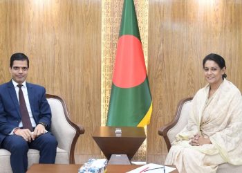 পরিবেশ উপদেষ্টার সঙ্গে বাংলাদেশে নিযুক্ত নেপালের রাষ্ট্রদূতের সাক্ষাৎ: