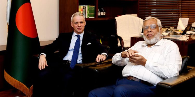 বিদ্যুৎ, জ্বালানি ও খনিজ সম্পদ উপদেষ্টার সাথে সুইজারল্যান্ডের রাষ্ট্রদূতের সাক্ষাৎ